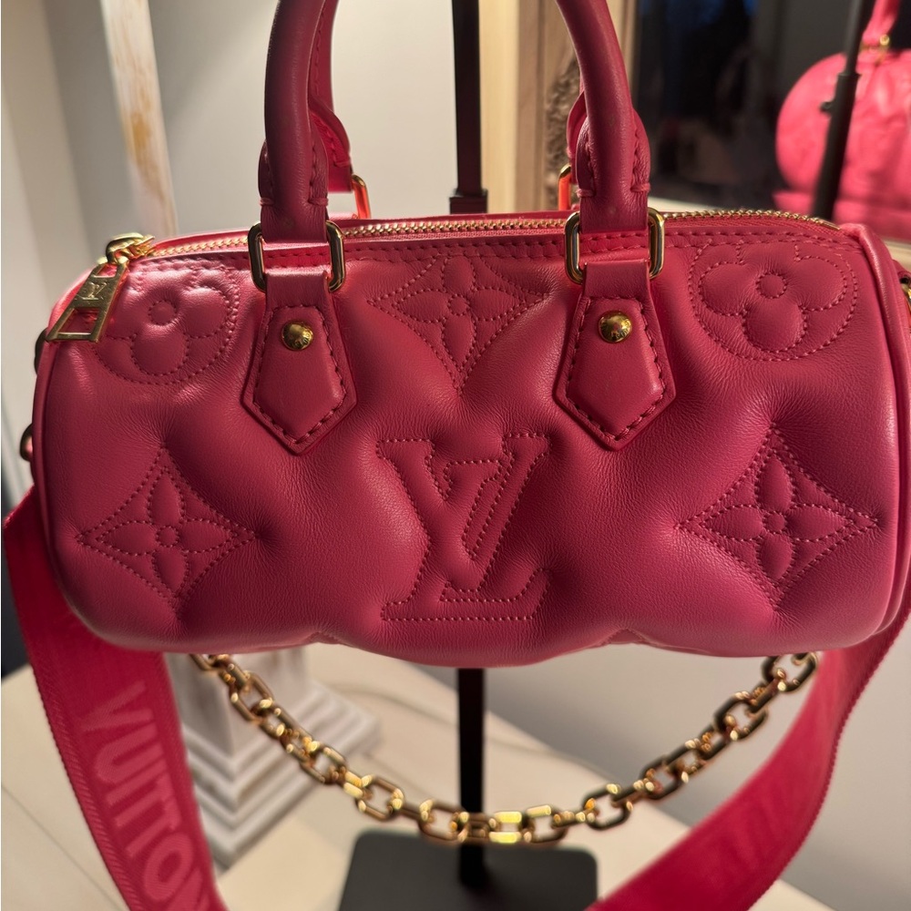 Louis Vuitton Bubblegram Papillon BB in Dragon Fruit - Picture 3 of 16